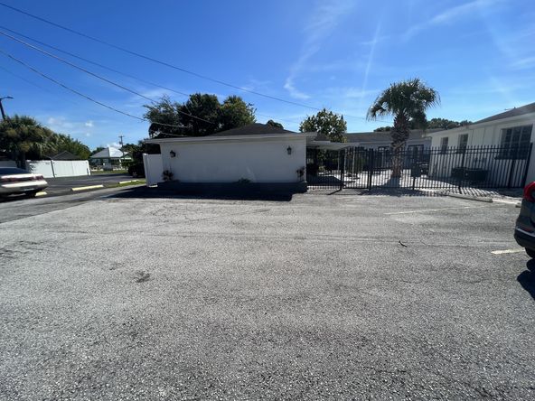 West Tampa Freestanding Building : 2323 W Aileen St, Tampa, FL 33607